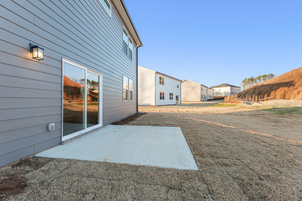 A building with a glass window.